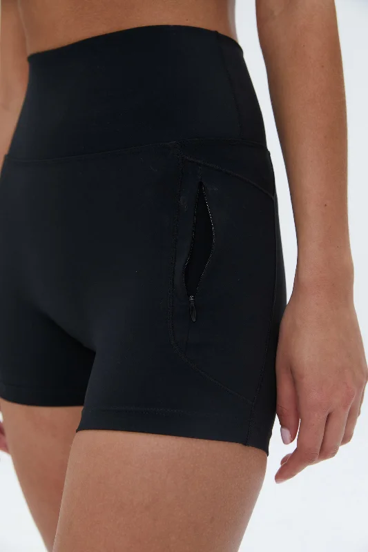 Ultimate Ultra Crop Pocket Short - Black