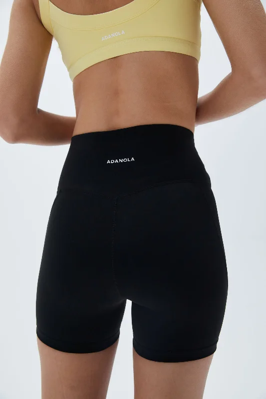 Ultimate Ultra Crop Pocket Short - Black