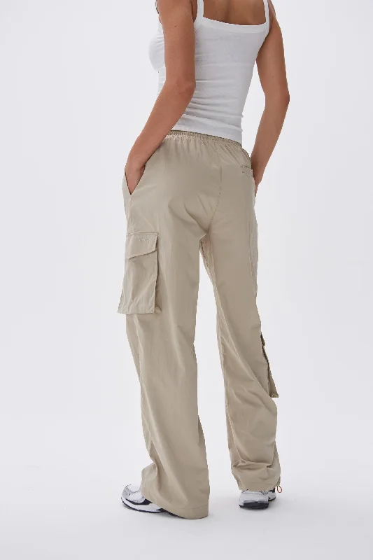 Loose Pocket Pants - Beige