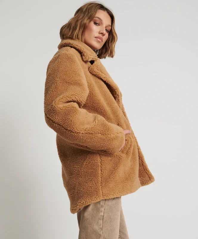 TAN TEDDY COAT